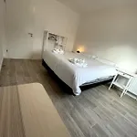 Сasa de vacaciones Freesia, Maison Neuve Avec Jardin Et Garage *
