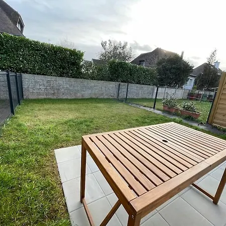 Prázdninový dům Freesia, Maison Neuve Avec Jardin Et Garage