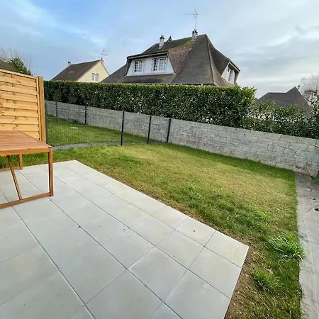 Prázdninový dům Freesia, Maison Neuve Avec Jardin Et Garage *