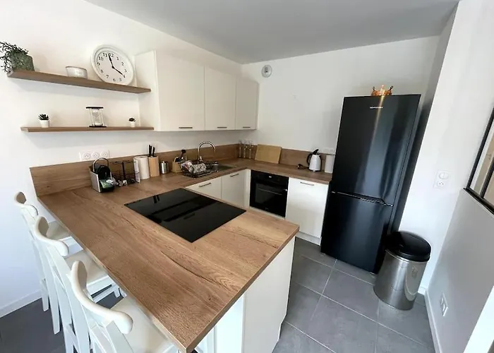 Dom wakacyjny Freesia, Maison Neuve Avec Jardin Et Garage *